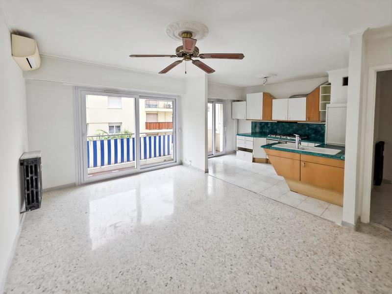 Appartement - 98 m² - 5 pièces