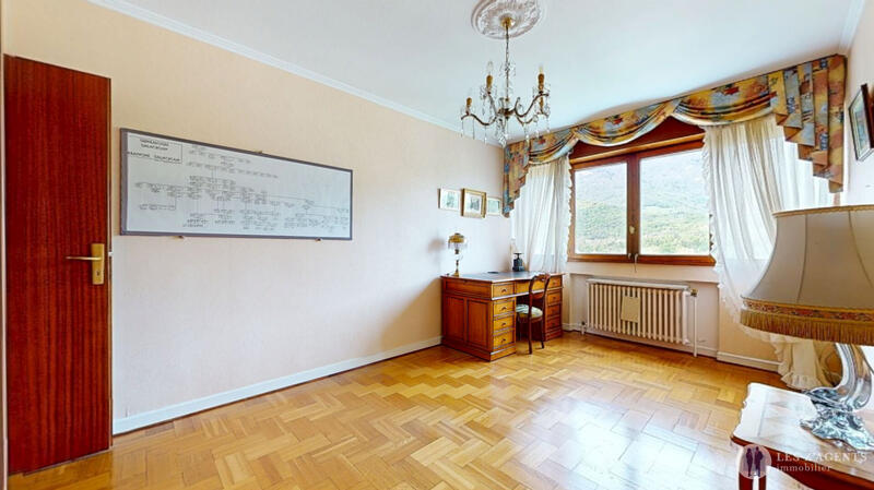 Appartement - 115 m² - 5 pièces