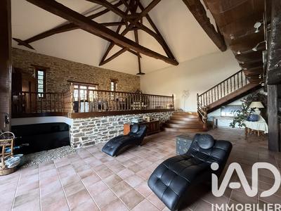 Maison - 347 m² - 7 pièces