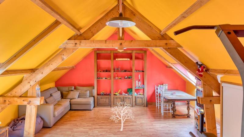 Maison - 325 m² - 7 pièces