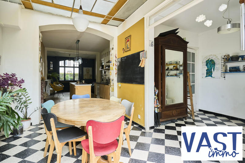 Maison ancienne - 172 m² - 8 pièces