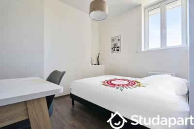 Chambre - 10 m² - 1 pièce