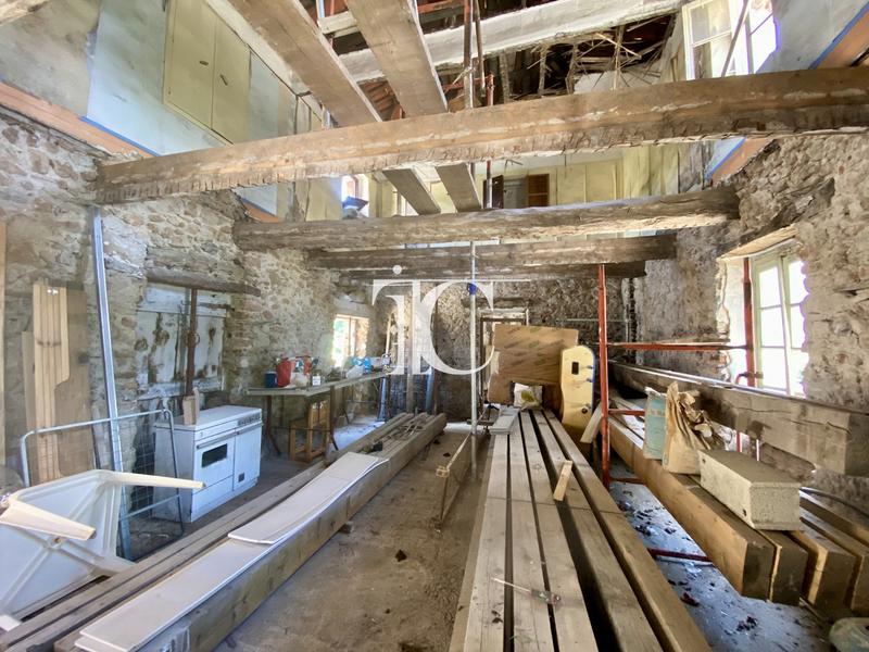 Maison ancienne - 130 m² - 17 pièces