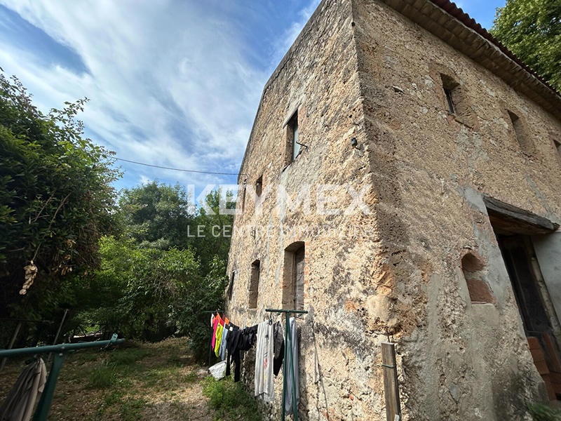 Maison - 180 m² - 4 pièces