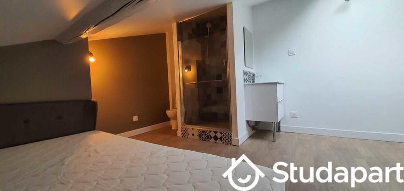 Chambre - 13 m² - 1 pièce