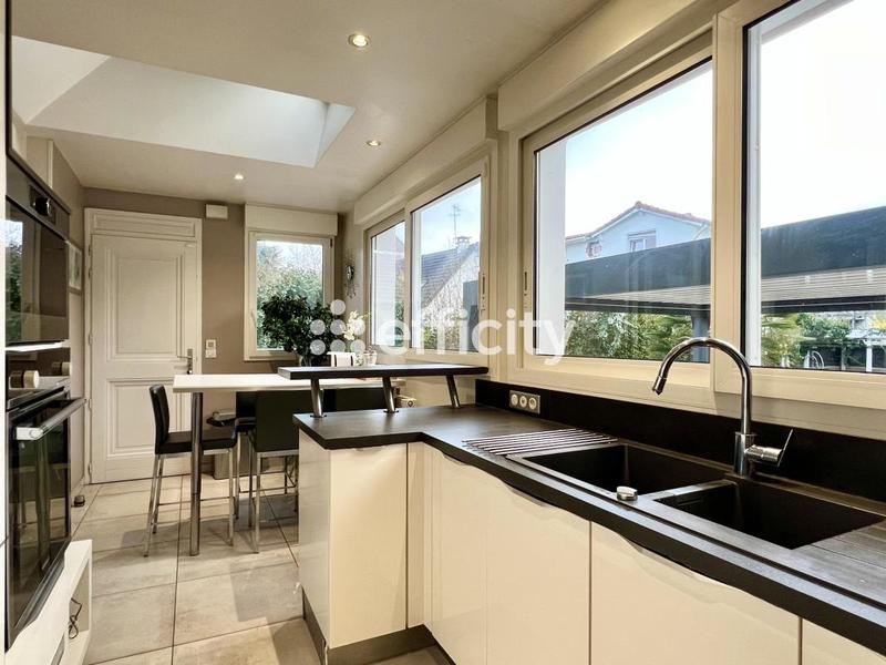 Maison - 131 m² - 7 pièces