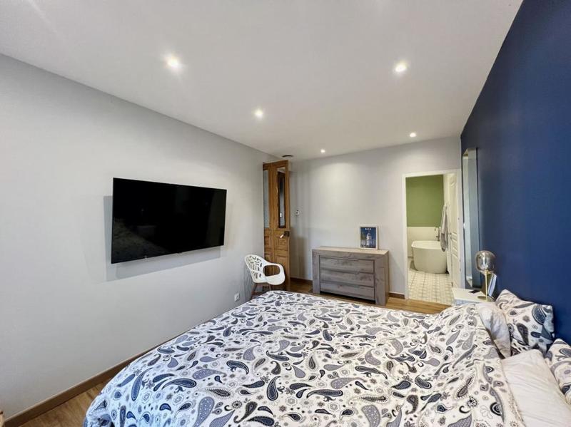 Maison - 195 m² - 7 pièces