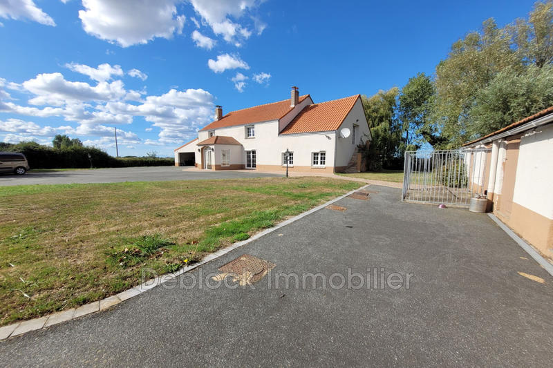 Maison - 265 m² - 6 pièces