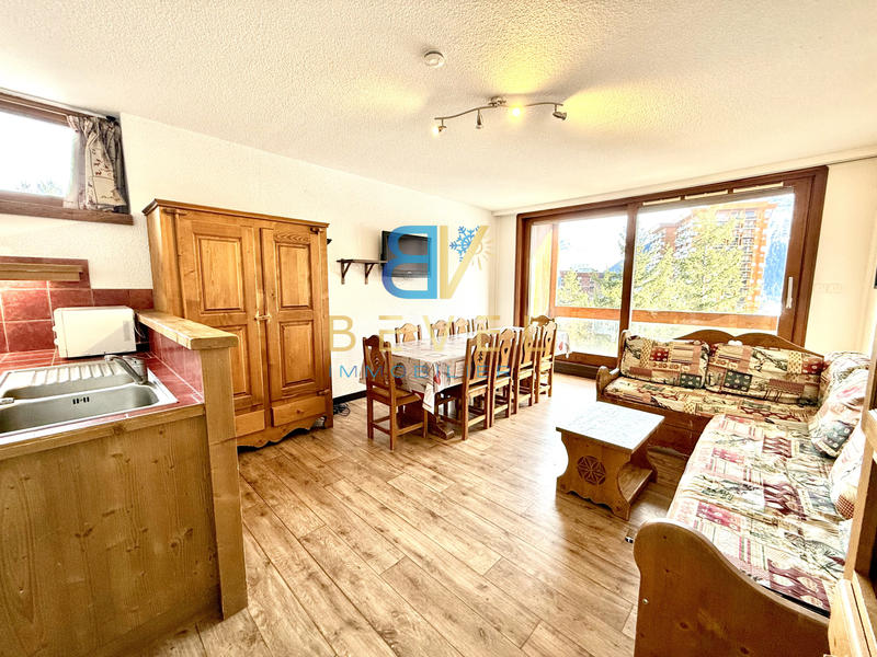 Appartement - 93 m² - 5 pièces