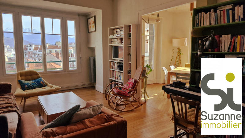 Appartement - 99 m² - 4 pièces