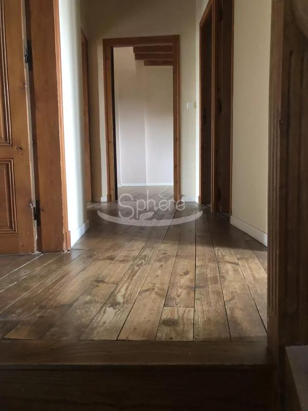 Maison de village - 175 m² - 11 pièces