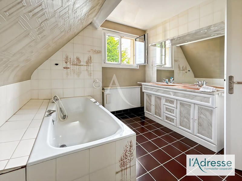 Maison - 145 m² - 7 pièces