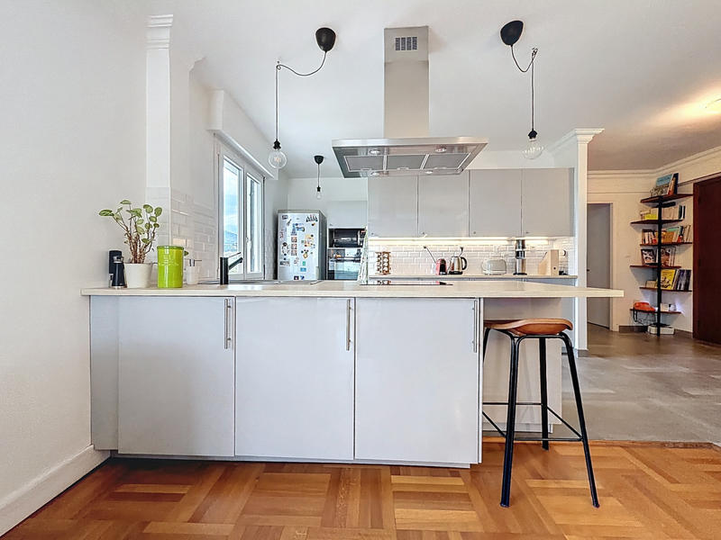 Appartement - 80 m² - 3 pièces