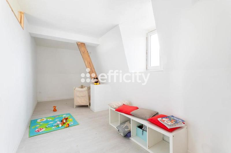 Maison - 152 m² - 8 pièces