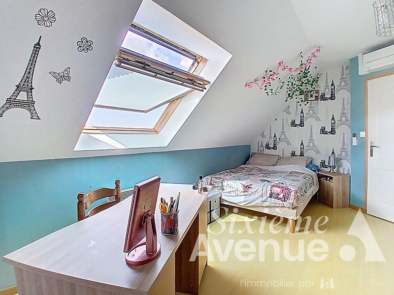 Maison - 111 m² - 4 pièces