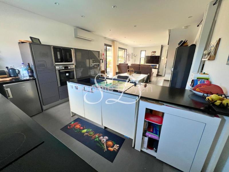 Maison - 101 m² - 4 pièces