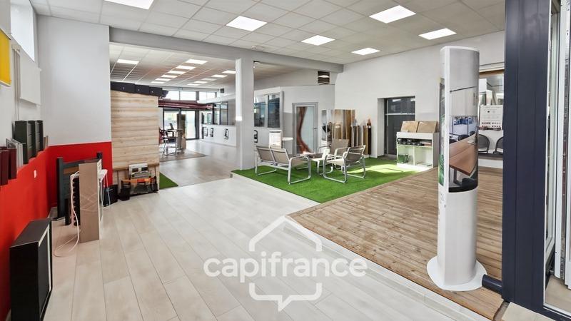 Local commercial - 372 m² - 9 pièces