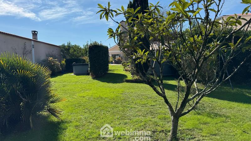 Maison - 220 m² - 5 pièces