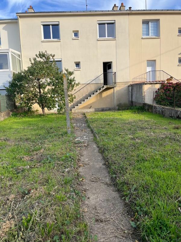 Maison - 94 m² - 5 pièces