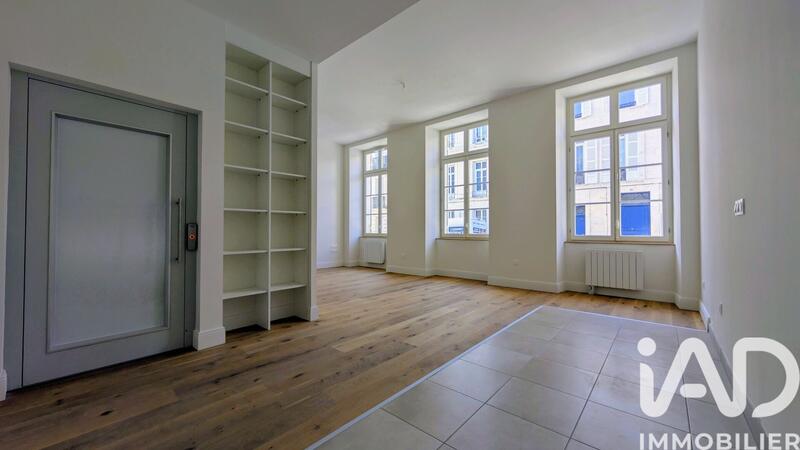 Appartement - 93 m² - 3 pièces