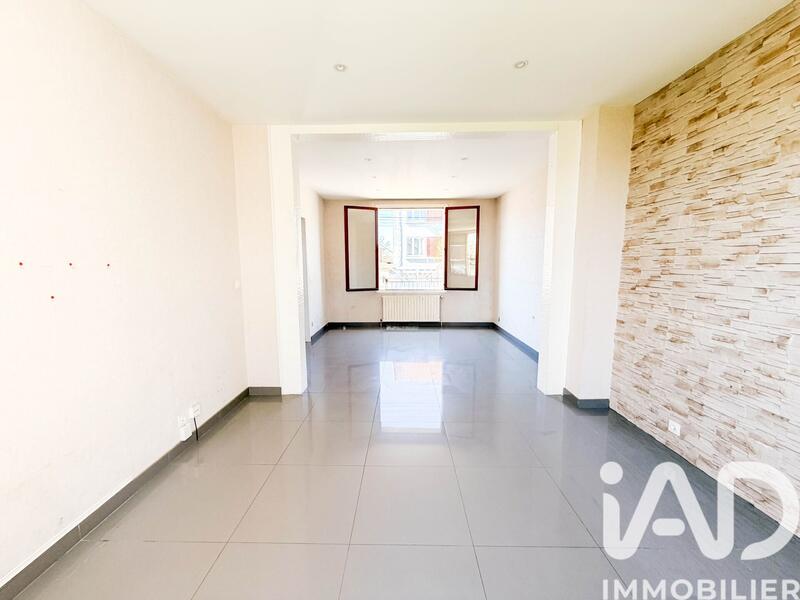 Maison - 90 m² - 5 pièces