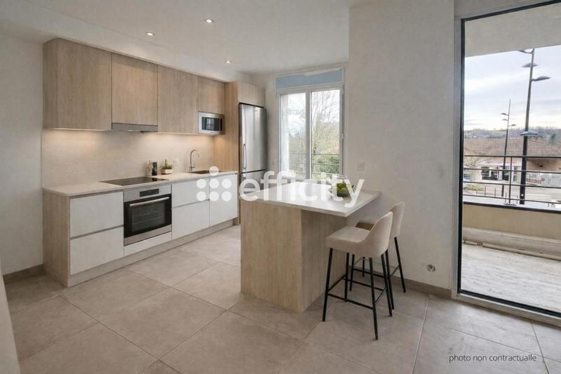 Appartement - 90 m² - 4 pièces