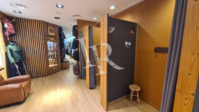 Fonds de commerce - Local commercial - 340 m²