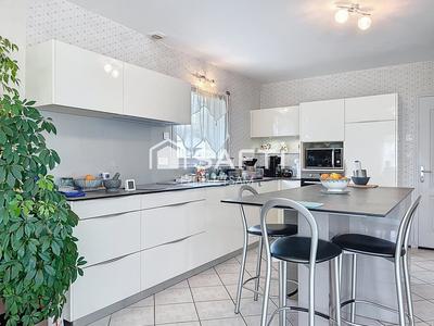 Maison - 105 m² - 5 pièces