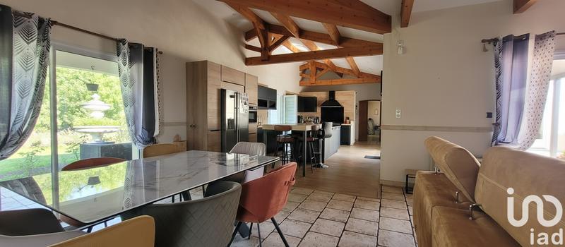 Maison - 205 m² - 8 pièces