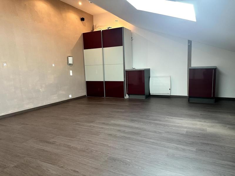 Maison - 195 m² - 6 pièces