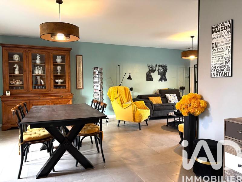 Maison - 110 m² - 6 pièces