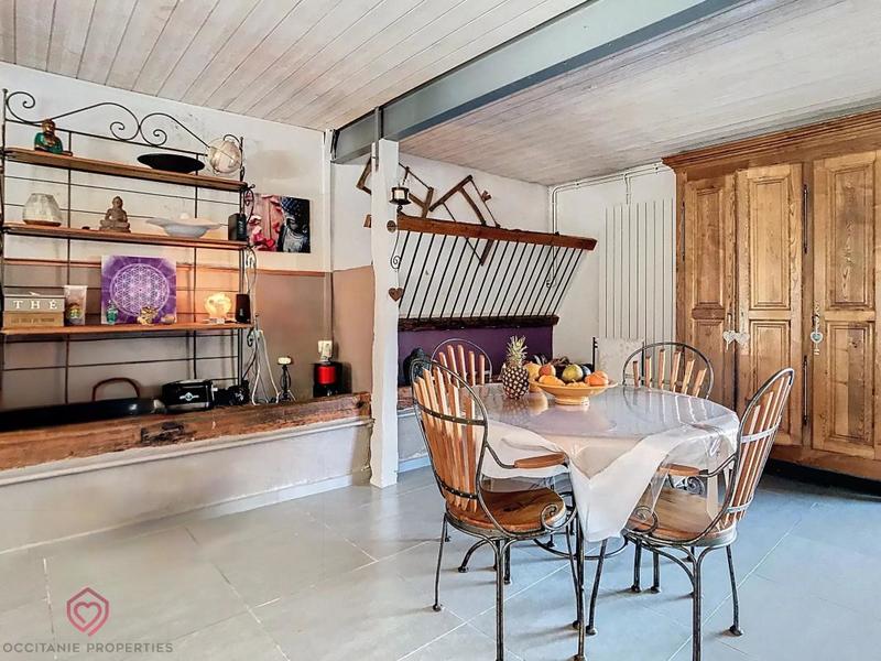 Maison - 253 m² - 8 pièces