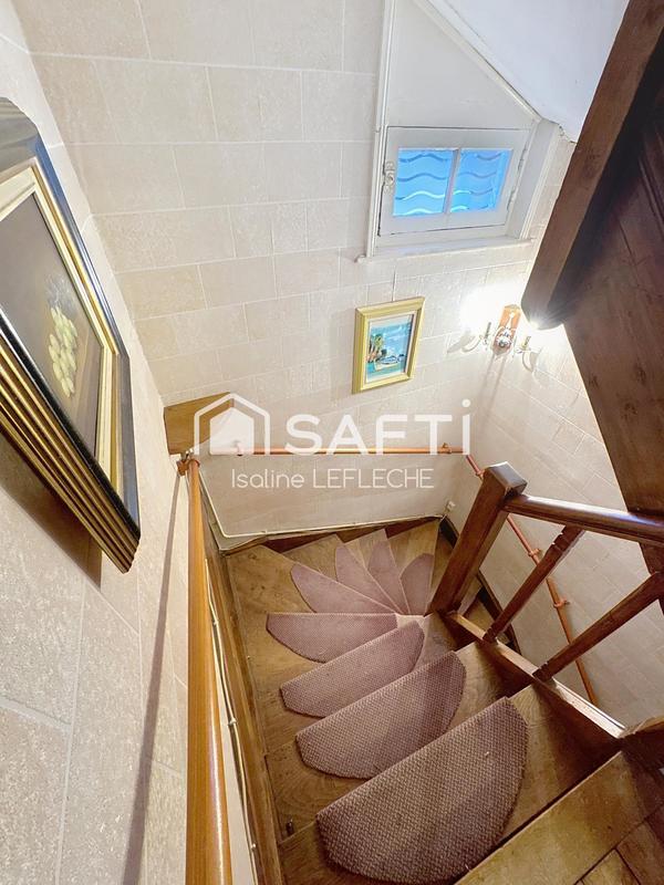 Maison - 92 m² - 6 pièces