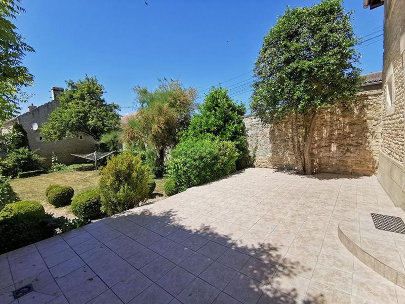 Maison - 560 m² - 20 pièces