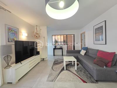 Maison - 193 m² - 8 pièces