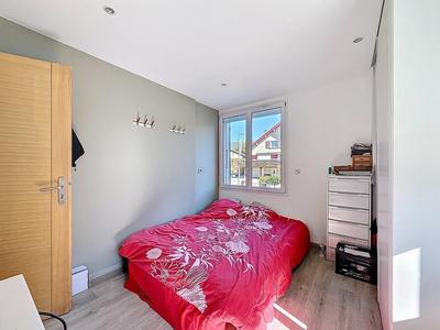 Maison - 104 m² - 5 pièces