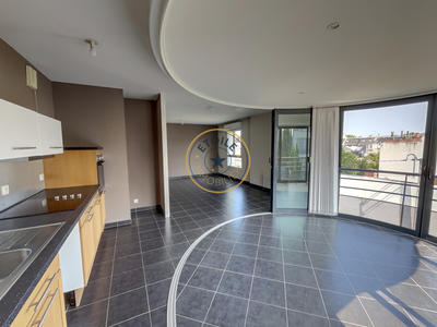 Appartement - 91 m² - 3 pièces