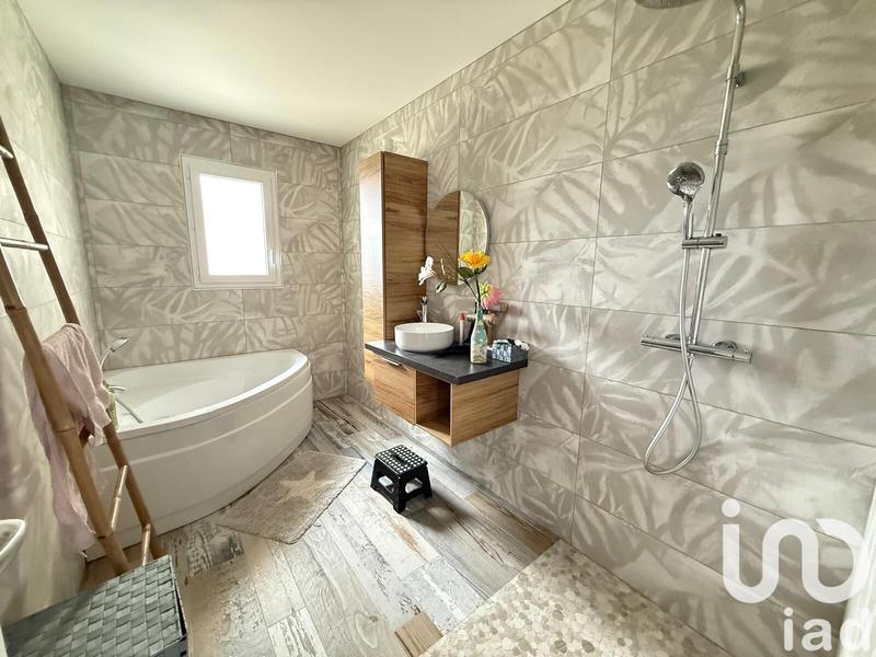 Maison - 127 m² - 5 pièces