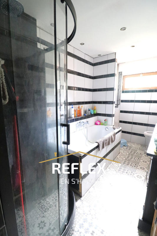 Maison - 153 m² - 7 pièces