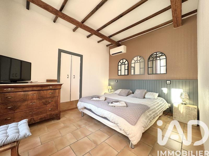 Maison - 419 m² - 9 pièces