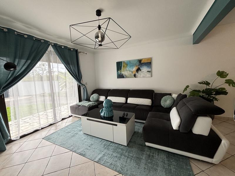 Maison traditionnelle - 195 m² - 6 pièces