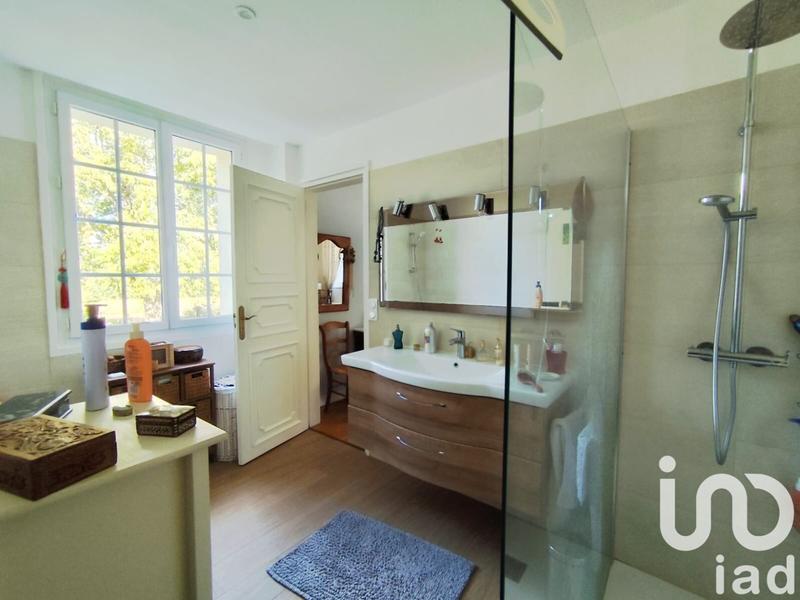 Maison - 303 m² - 9 pièces