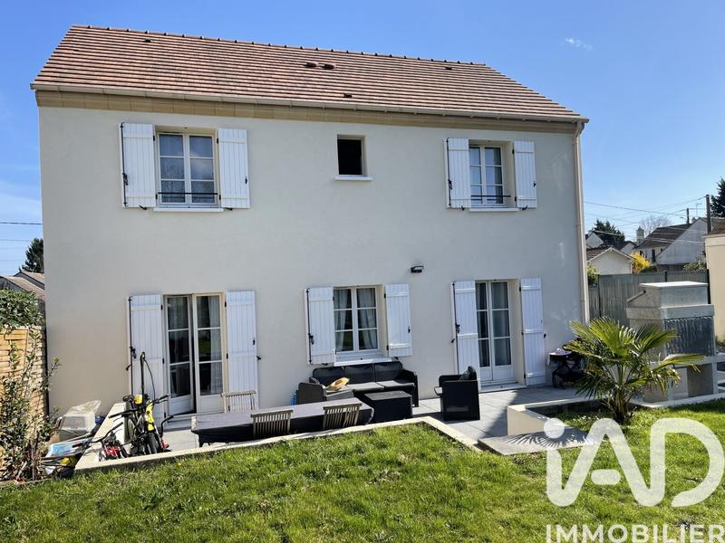 Maison de ville - 122 m² - 7 pièces