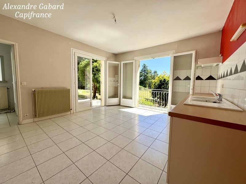 Maison - 206 m² - 9 pièces