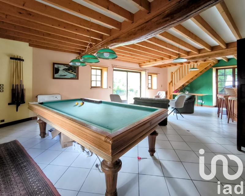 Maison - 230 m² - 9 pièces