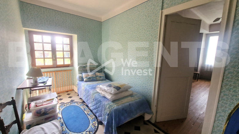 Maison - 228 m² - 6 pièces