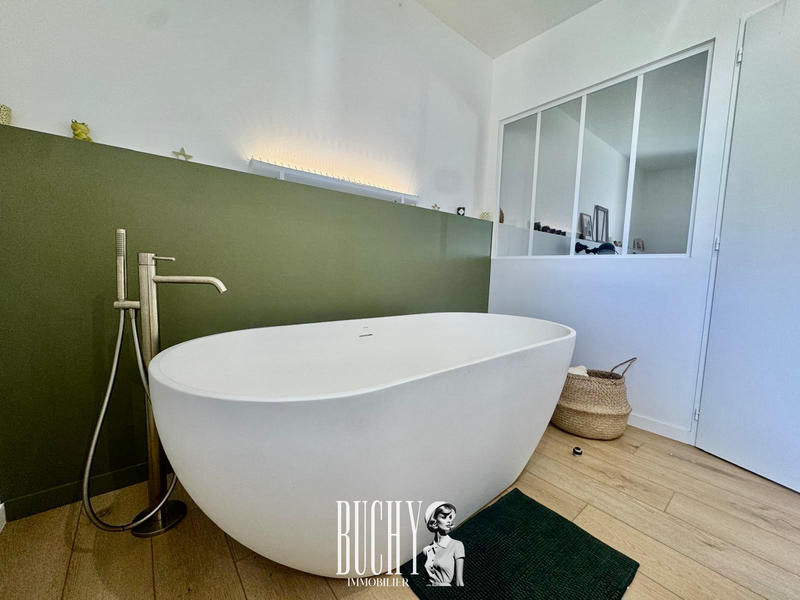 Maison - 159 m² - 5 pièces