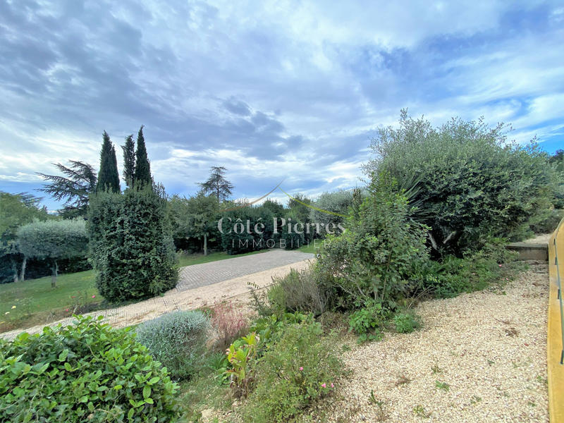 Villa - 200 m² - 6 pièces