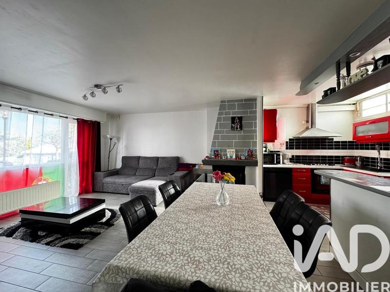 Maison - 94 m² - 5 pièces