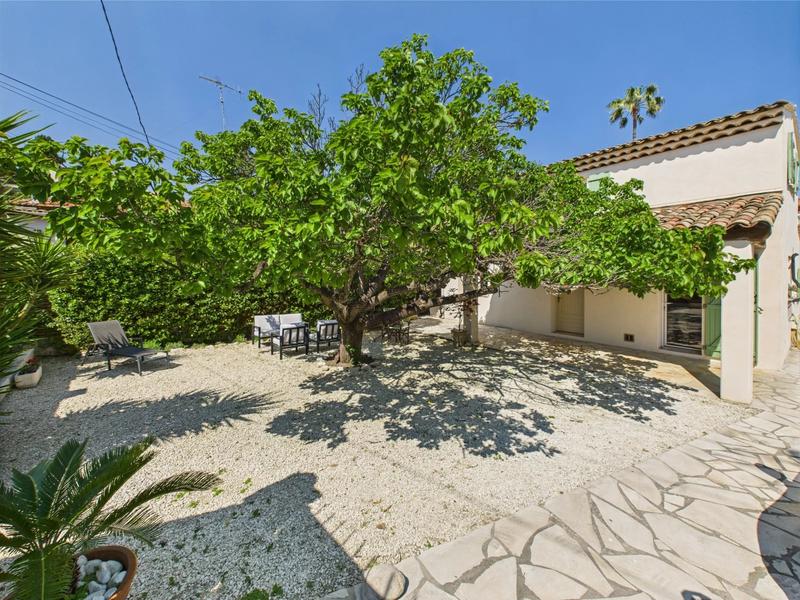 Maison de ville - 100 m² - 4 pièces